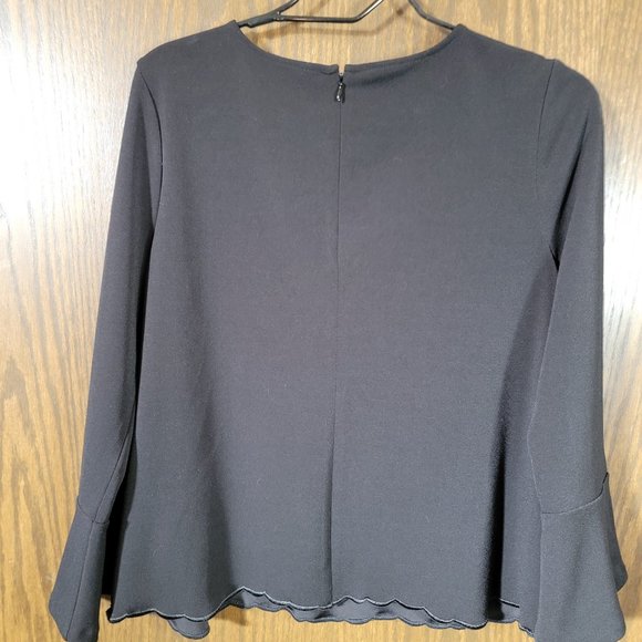 Lovely Ann Taylor Tulip Sleeve Blouse Size Medium Scalloped Hem - Picture 8 of 8